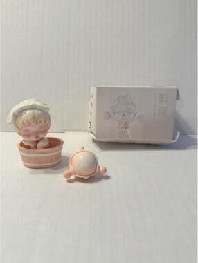 PopMart Skullpanda The Warmth Series - The Loosening